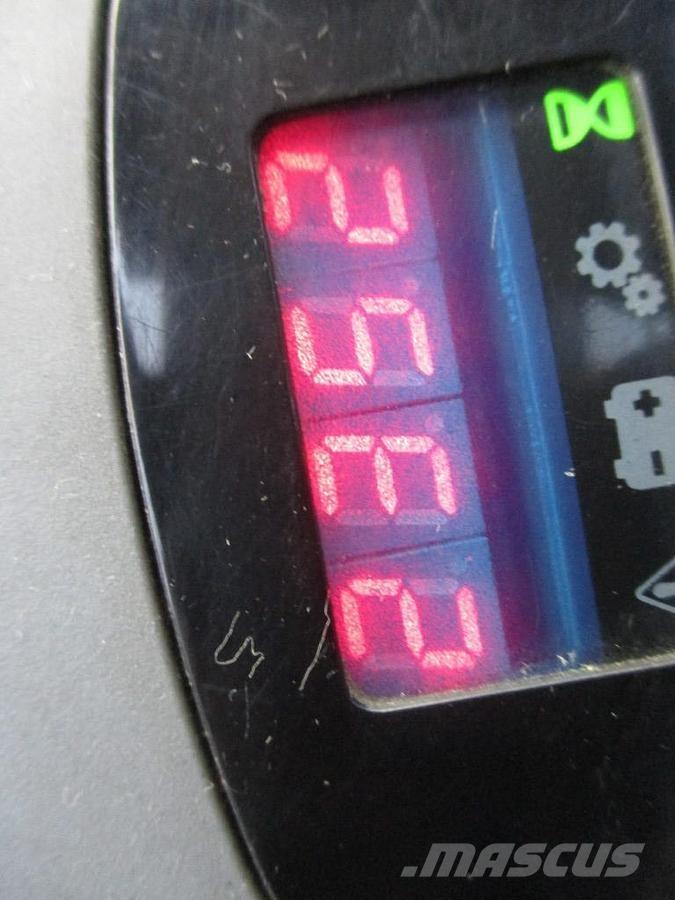 Toyota LPE250 Lavtløftende truck med platform