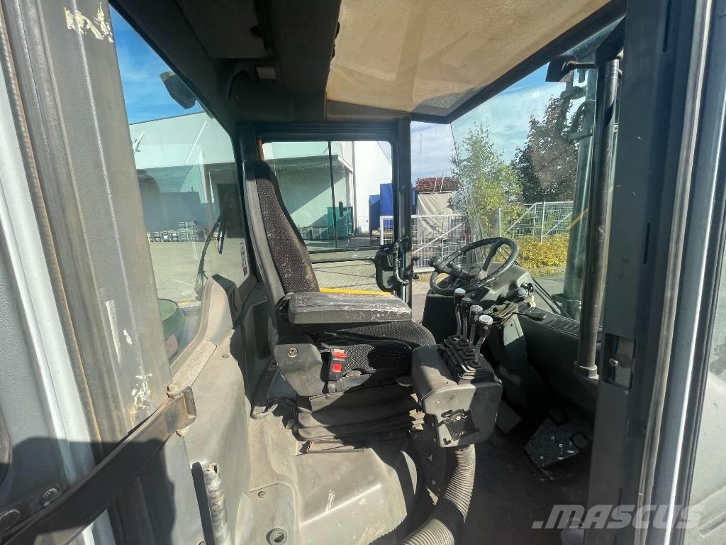 Kalmar DCE 50-6 Diesel Trucker