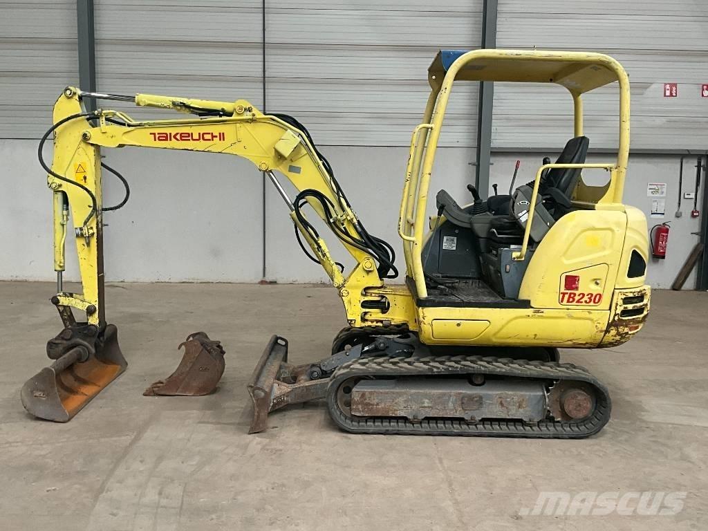 Takeuchi TB 230 Minigravere <7t