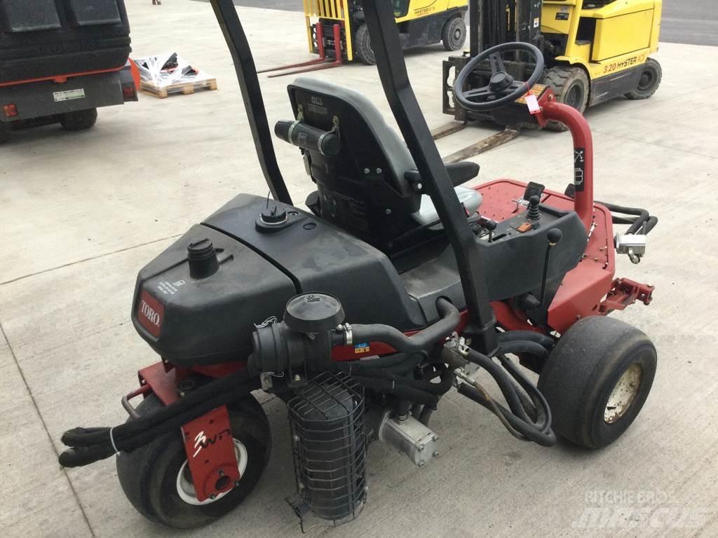 Toro 3250D Sitteklippere
