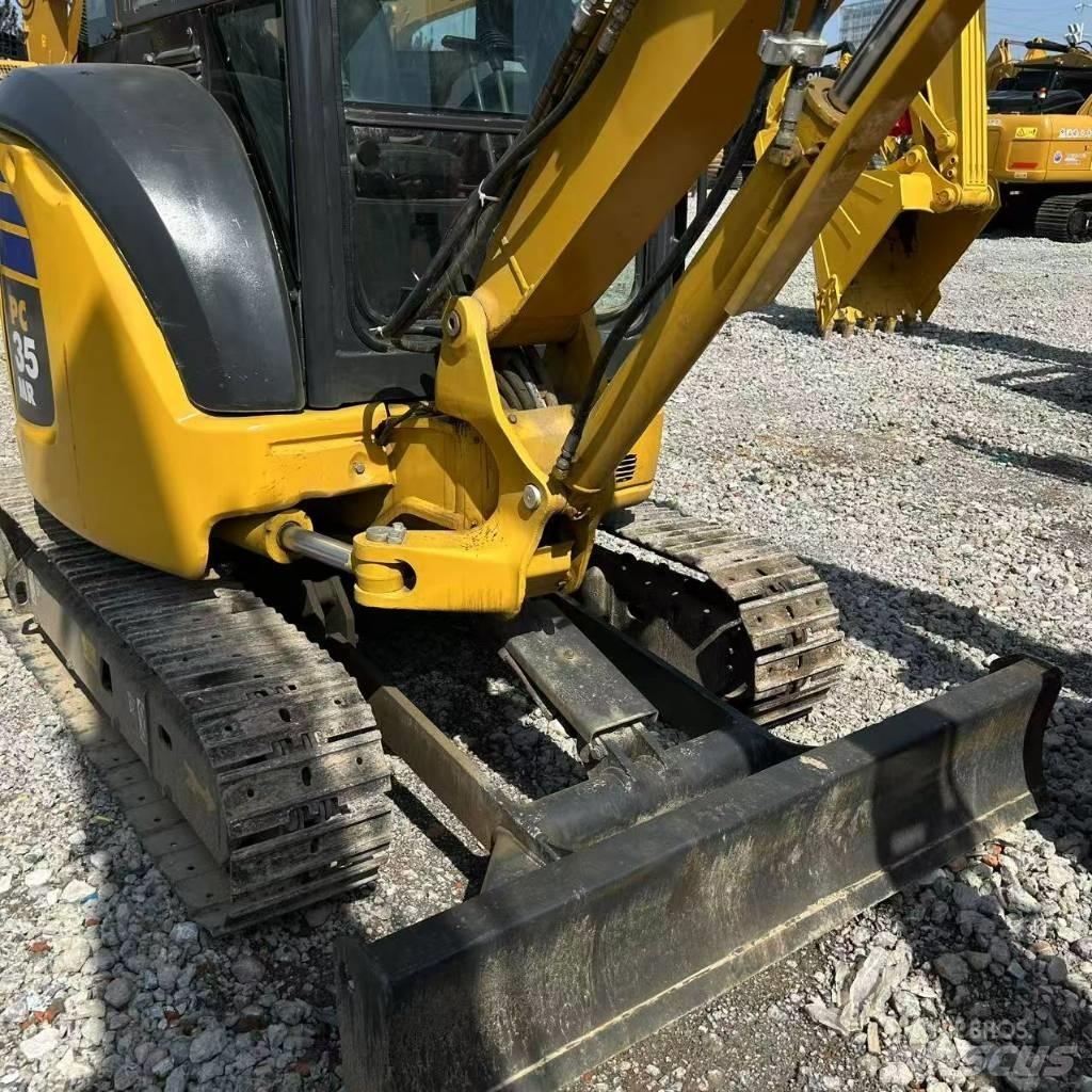 Komatsu 35 Beltegraver