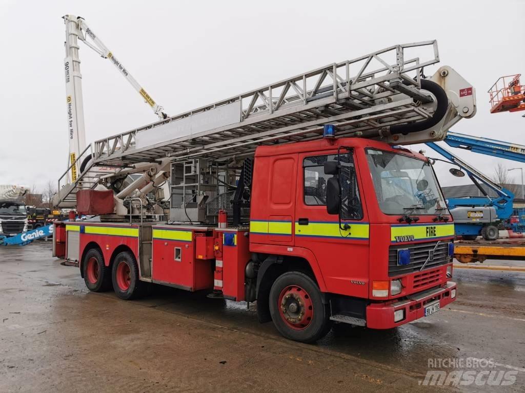 Bronto 28-2-T1 Bilmontert lift