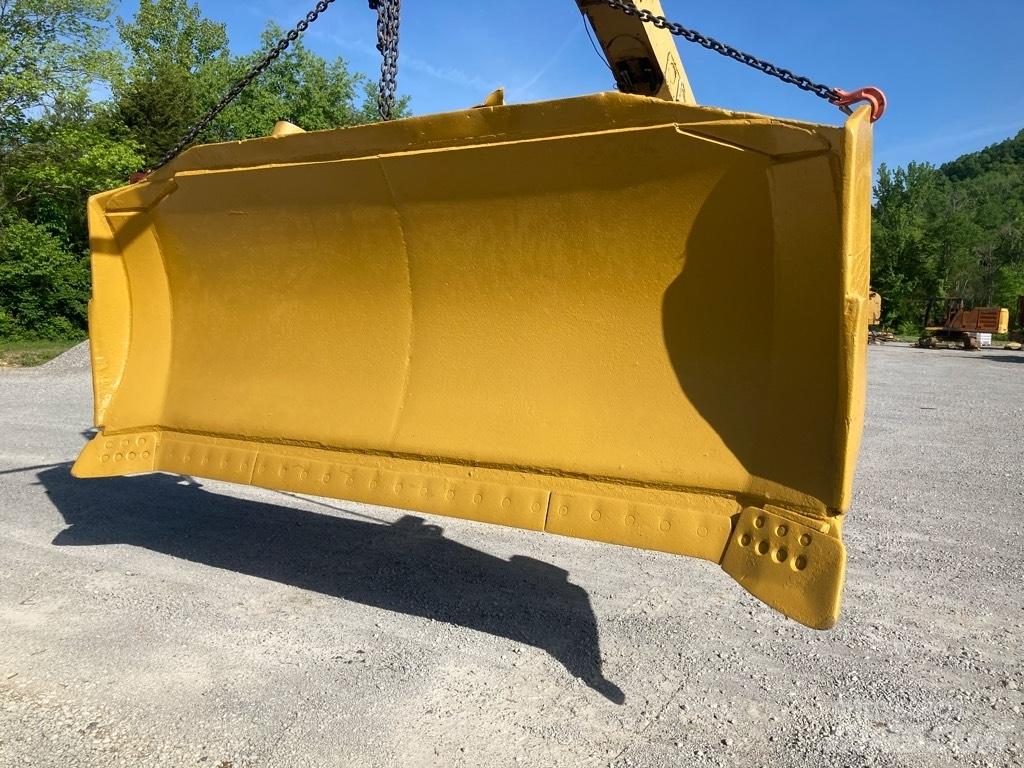 CAT D9T SU Blade Kniver
