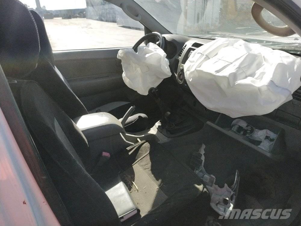Toyota Hilux 4 Pickup/planbiler