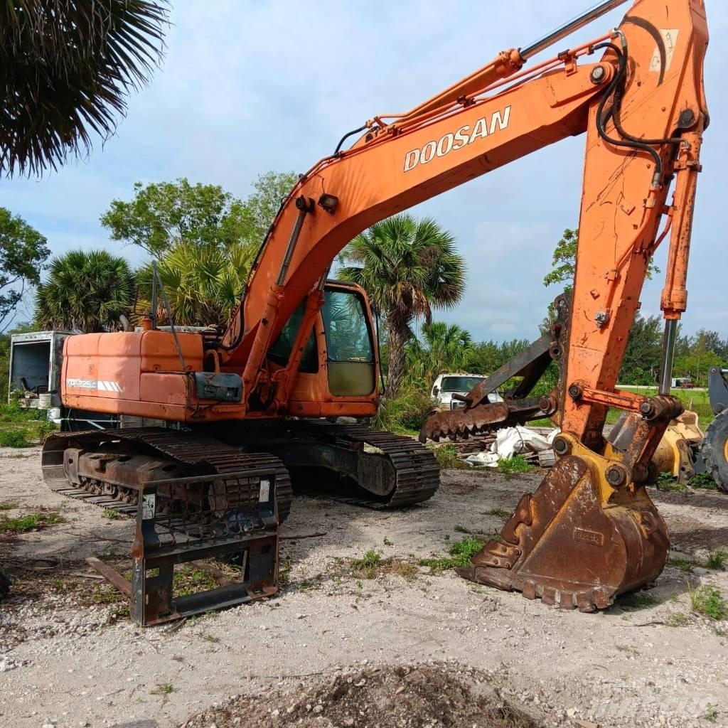 Doosan DX 225 LC Beltegraver