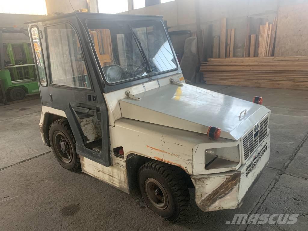 Nissan TD2500 V-2579 Flyplassutstyr 