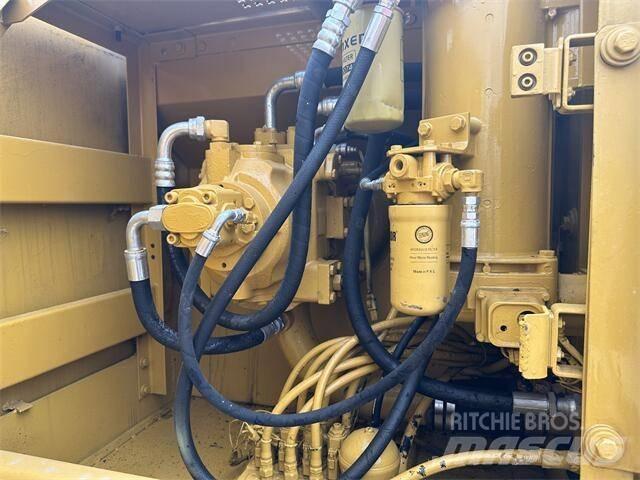 CAT 320B Beltegraver