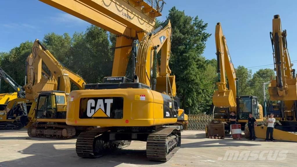 CAT 325 D L Beltegraver