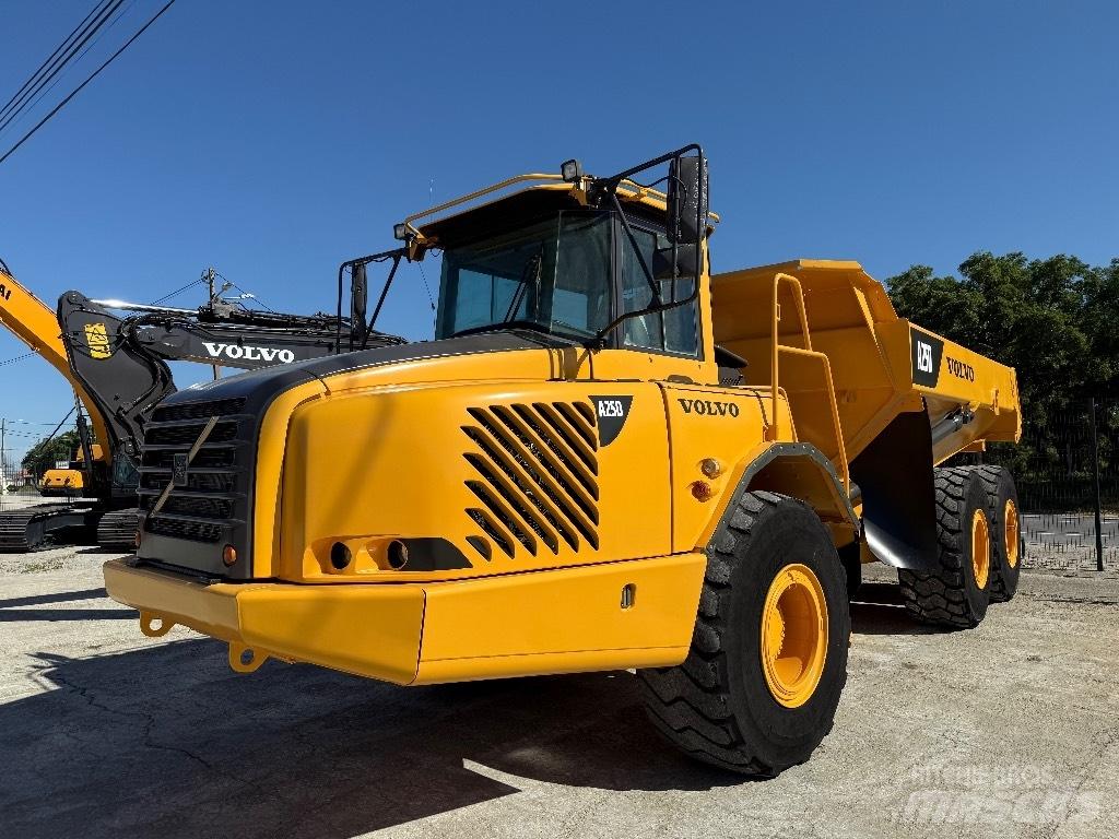 Volvo A25D Rammestyrte Dumpere