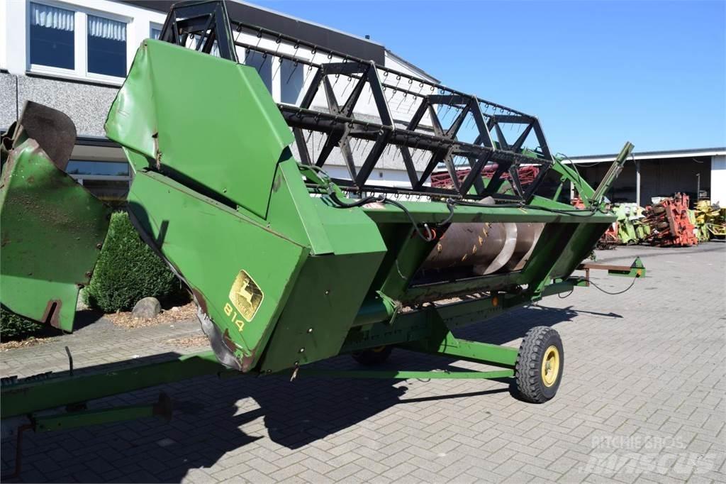 John Deere 1177 Skurtreskere