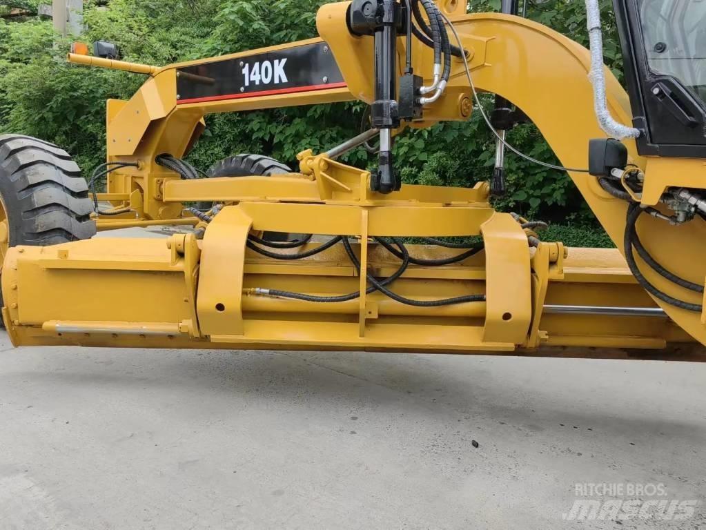 CAT 140 K Veihøvler