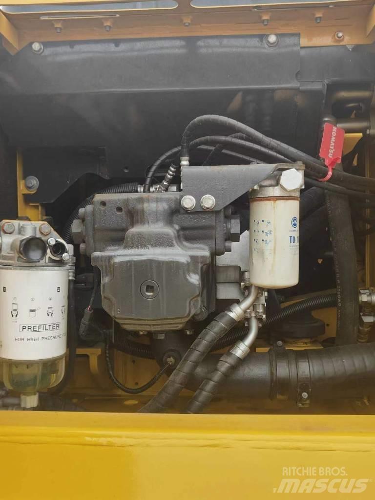 Komatsu PC200 Beltegraver