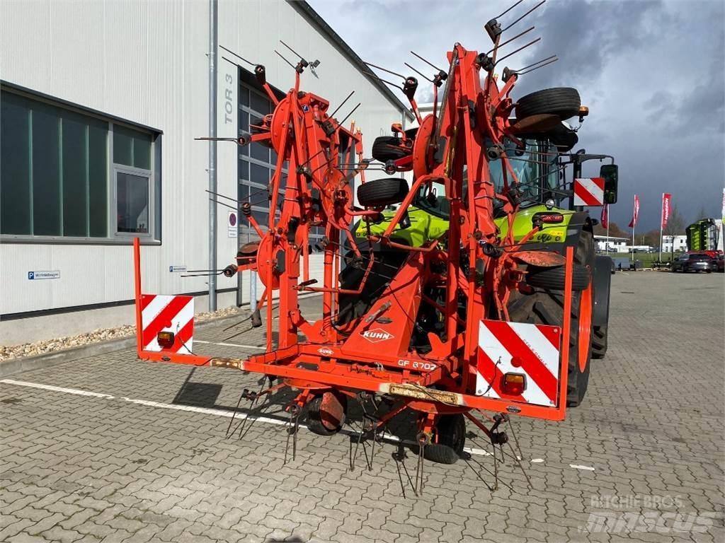 Kuhn GF 8702 Raker og høyvendere