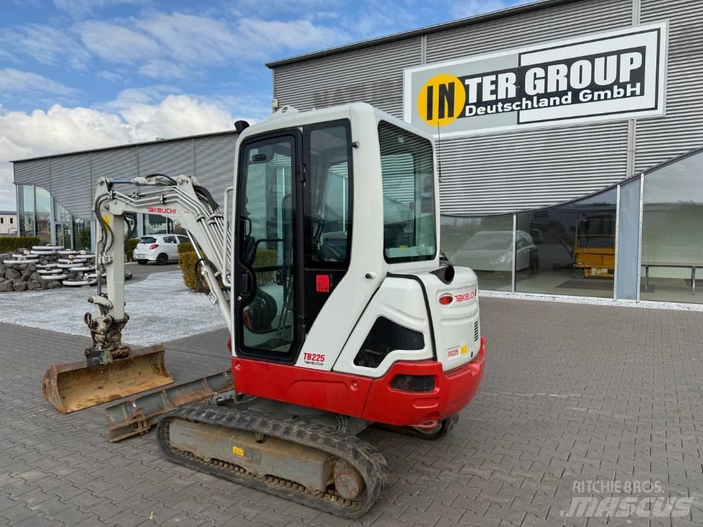 Takeuchi TB 225 V3 Minigravere <7t