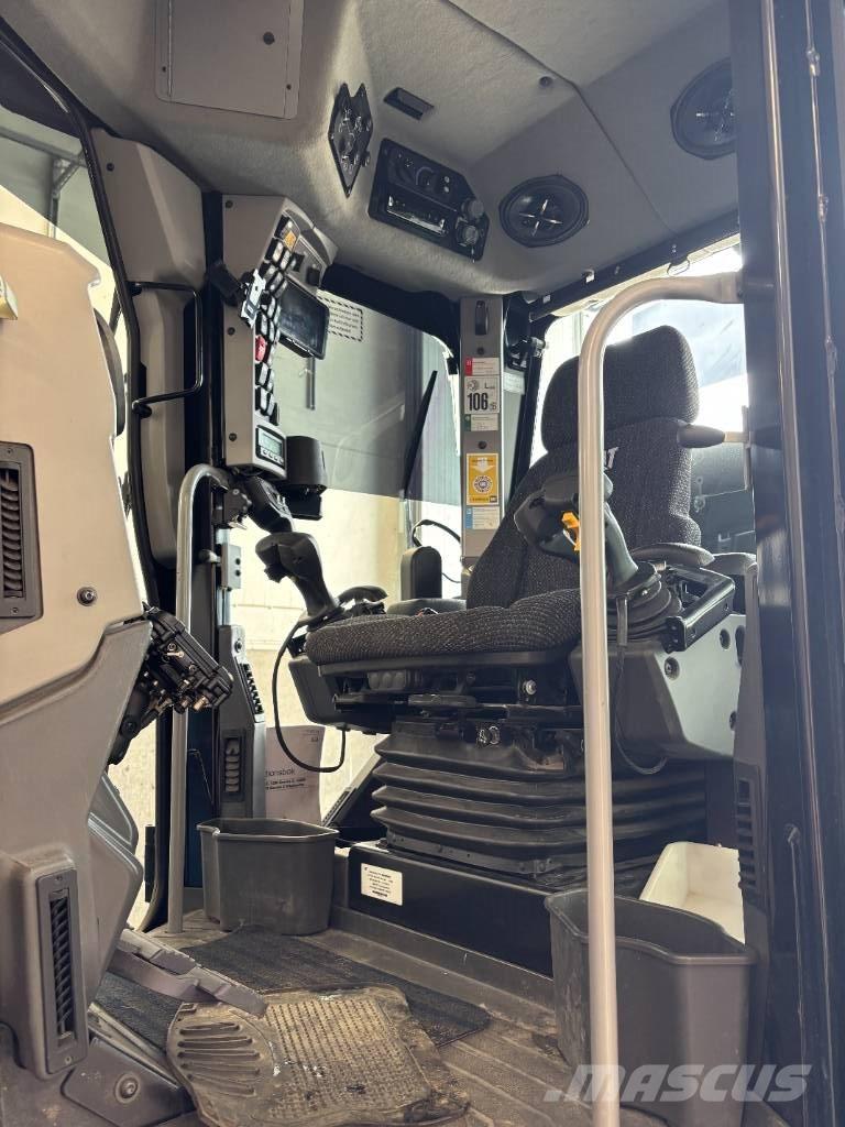 CAT 120 AWD Veihøvler