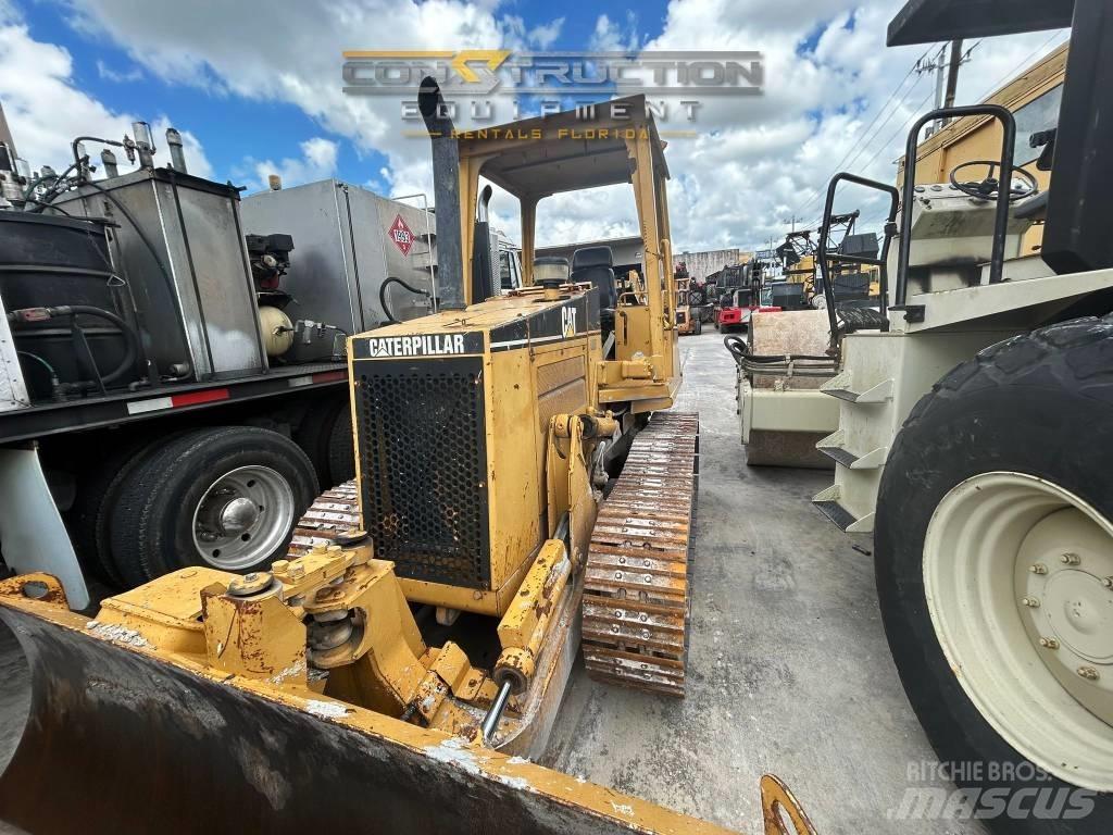 CAT D 3 C III Dozere Beltegående