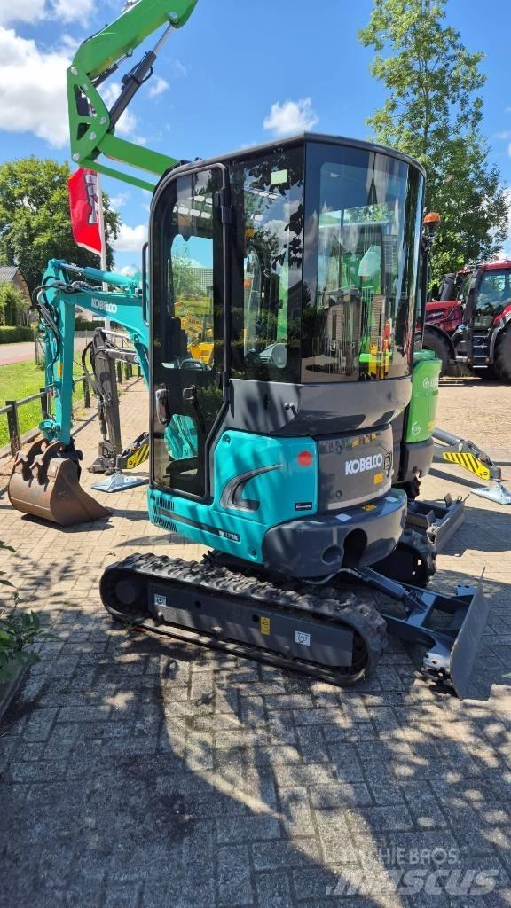 Kobelco SK 17 SR Minigravere <7t