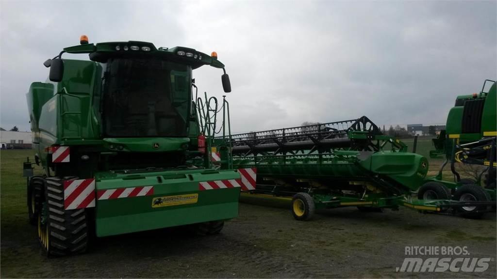 John Deere S685 Skurtreskere