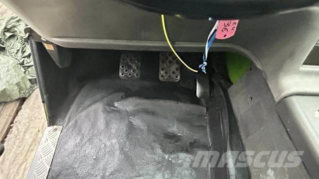 Merlo P32.12EVS Teleskoplastere