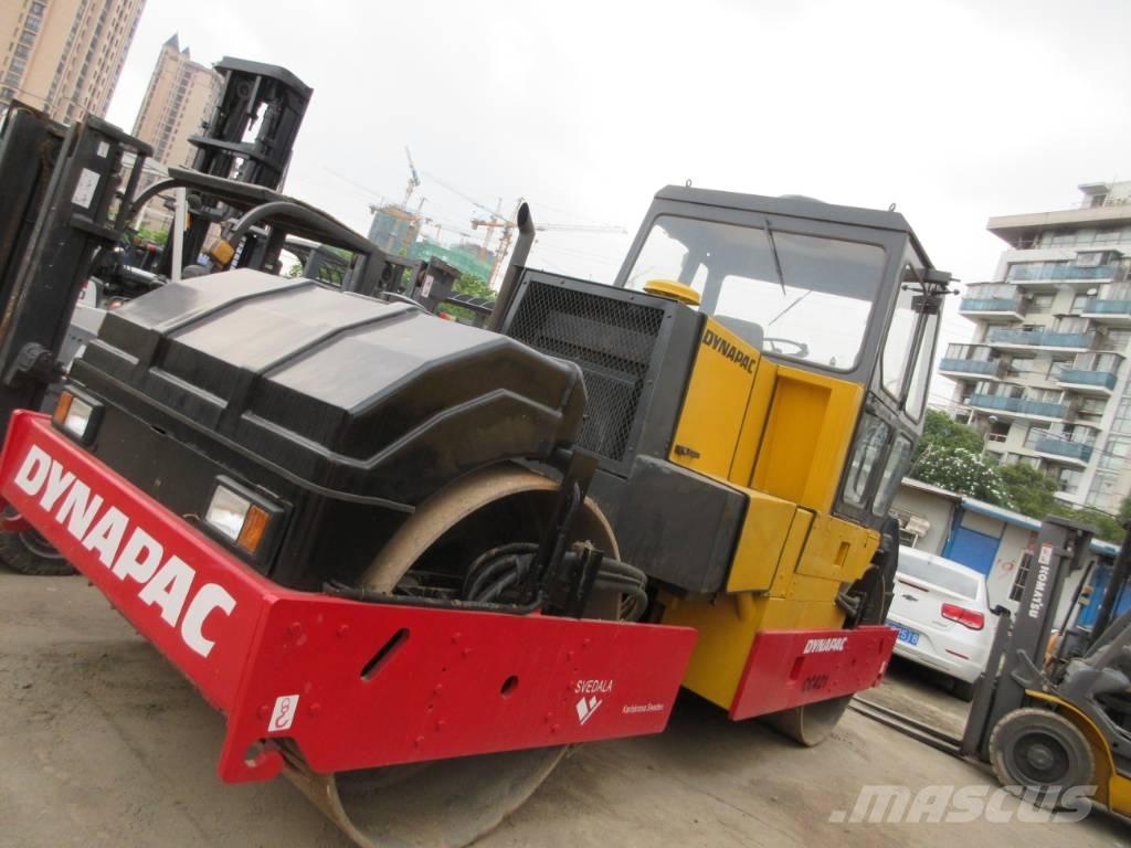 Dynapac CC 421 Tandem Valser