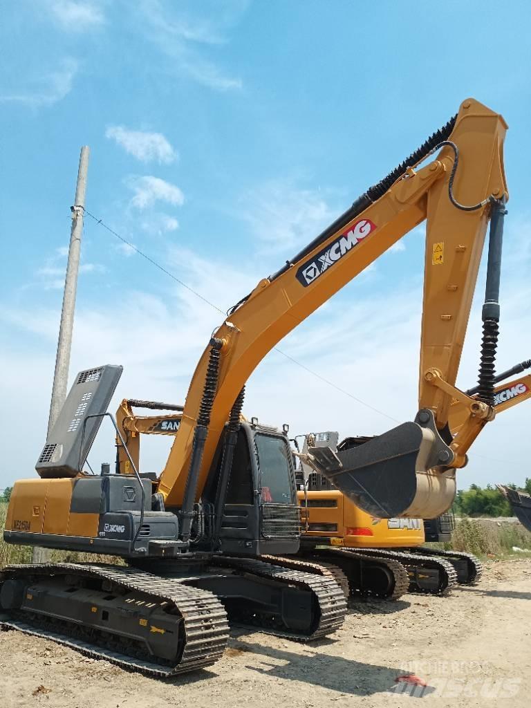 XCMG XE 215 DA Midigravere 7 - 12t