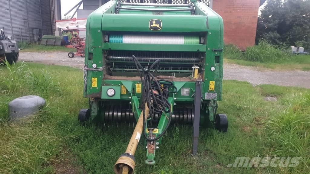 John Deere F 450 Rundballepresser