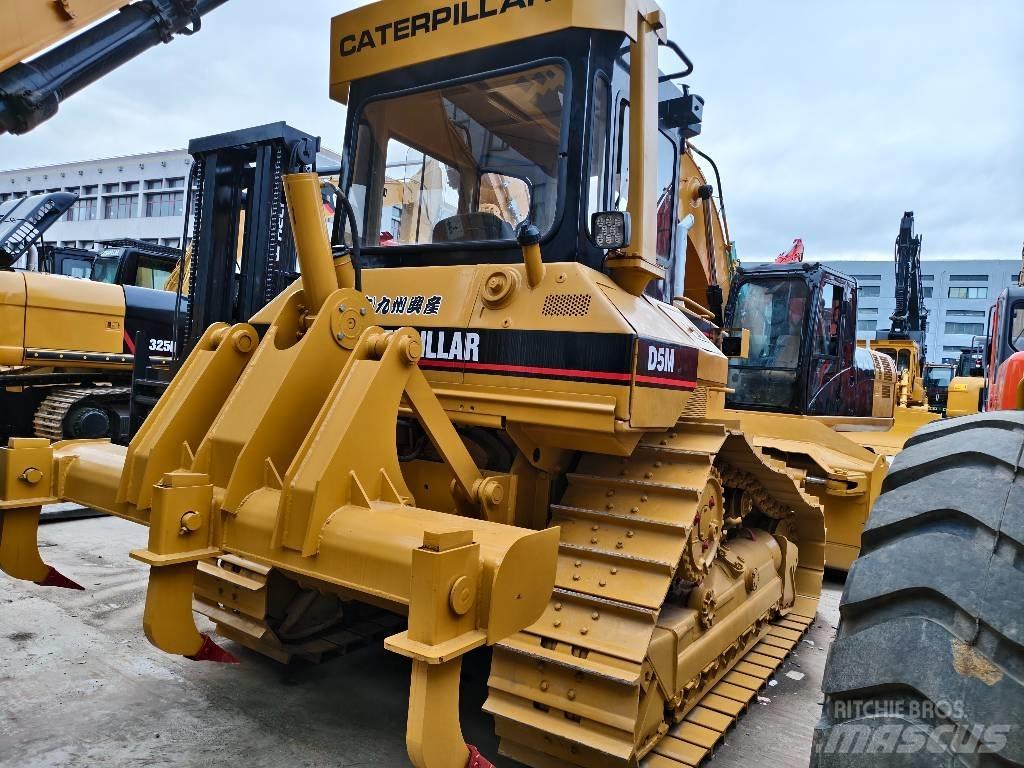 CAT D 5 M Dozere Beltegående