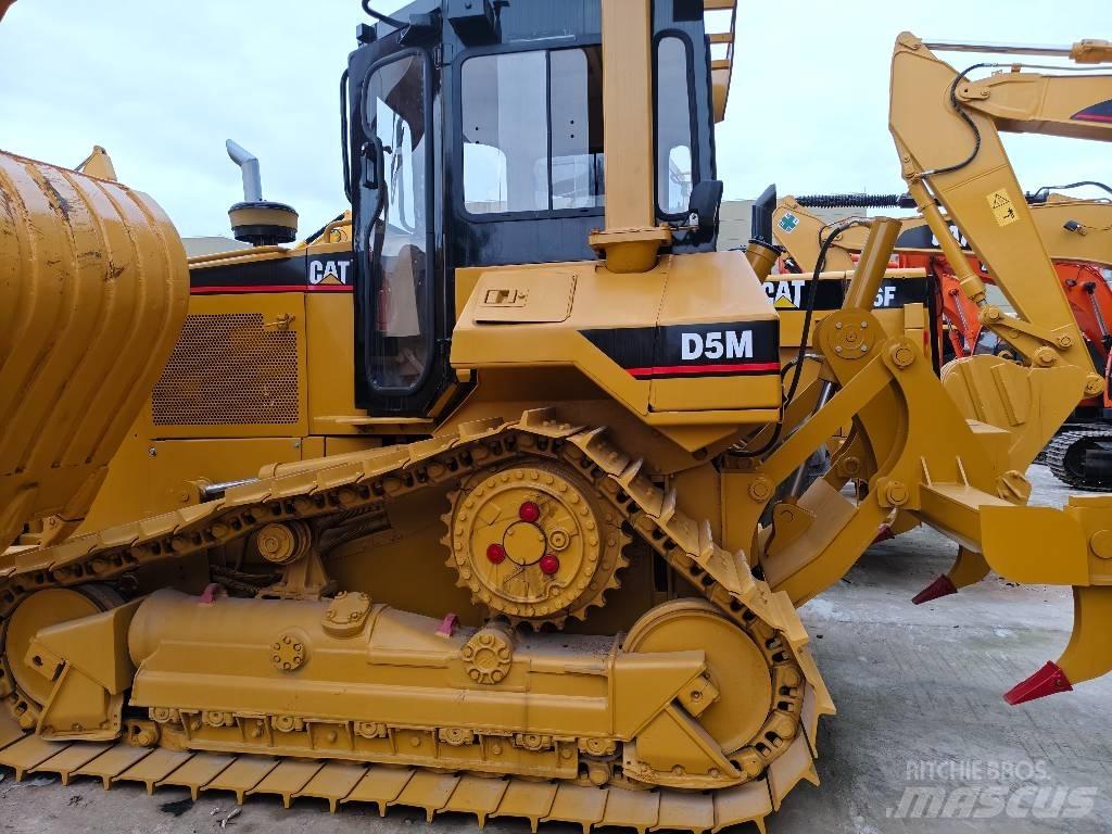 CAT D 5 M Dozere Beltegående