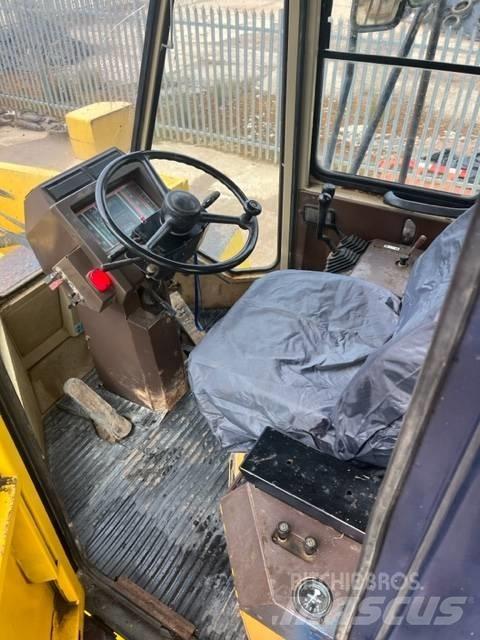 Komatsu WA 600-1 Hjullastere