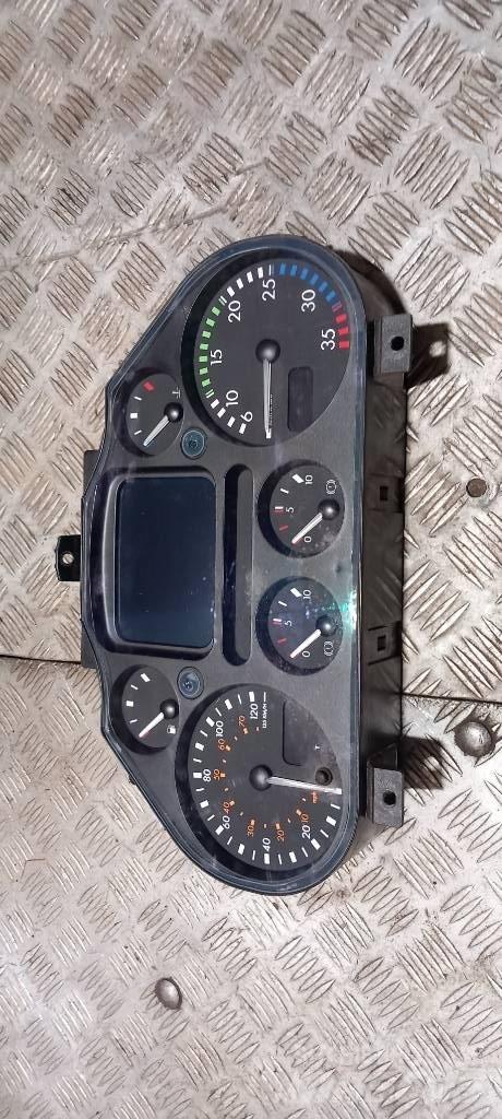 DAF LF 45.    1699391 Lys - Elektronikk