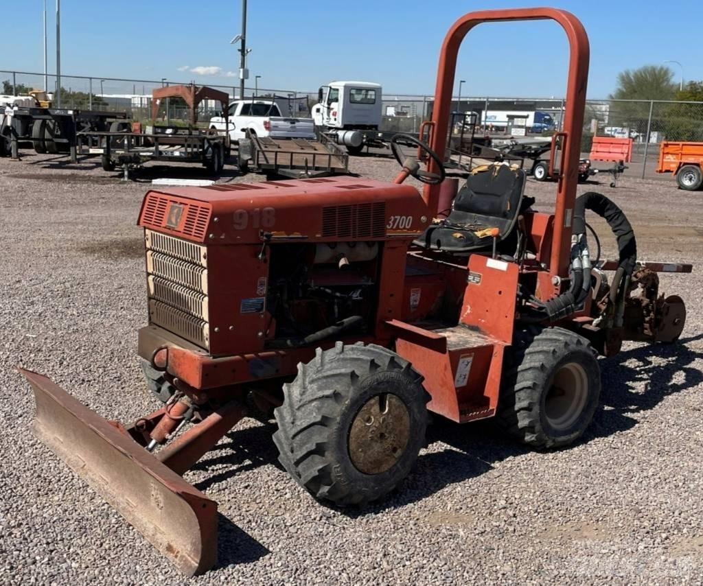 Ditch Witch 3700 DD Kjedegravere