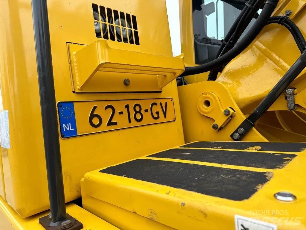 Komatsu PW160-8 Hjulgravere