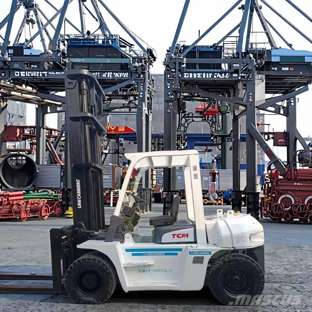 TCM FD 70 Z8 Skapbiler