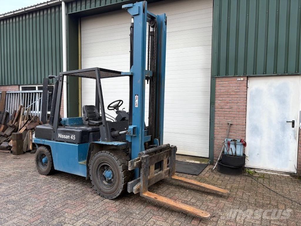 Nissan fd50 Diesel Trucker