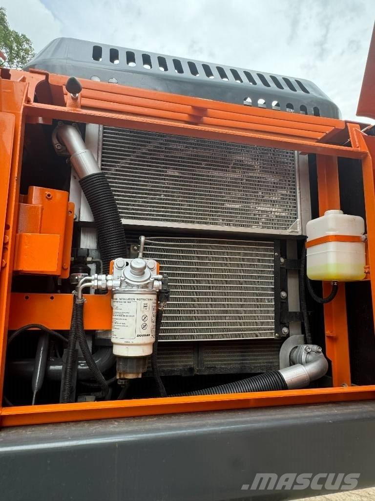 Develon DX 225 LCA Midigravere 7 - 12t