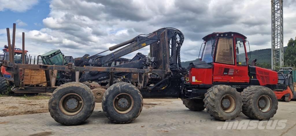 Komatsu 895 Lassbærere