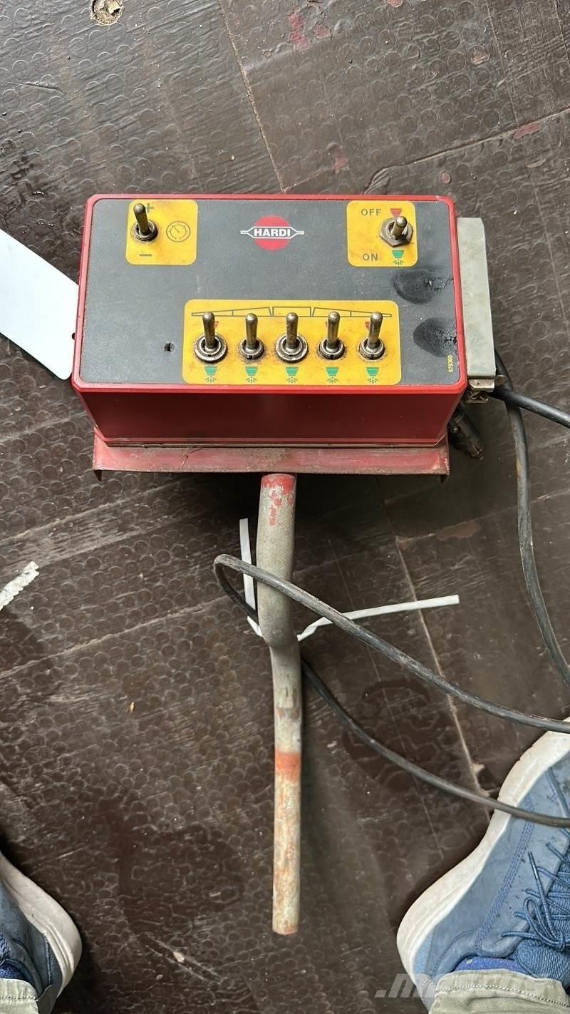 Hardi TZY 2400 Slepesprøyter