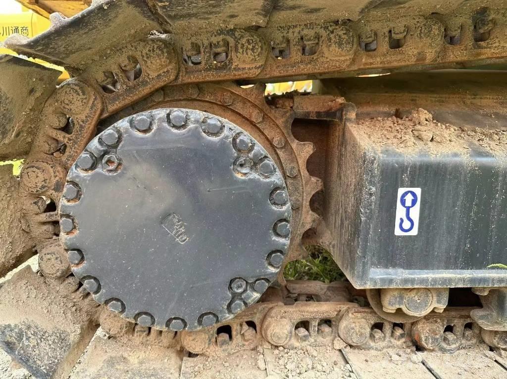 Komatsu PC240-8 Beltegraver