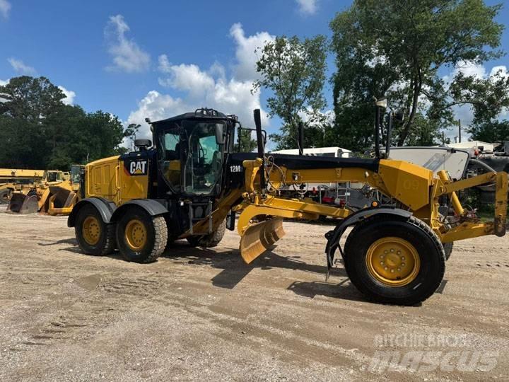 CAT 12 M 3 Veihøvler