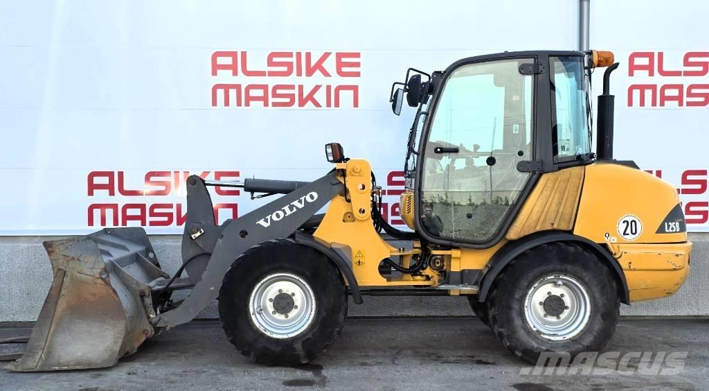 Volvo L 25 B Hjullastere