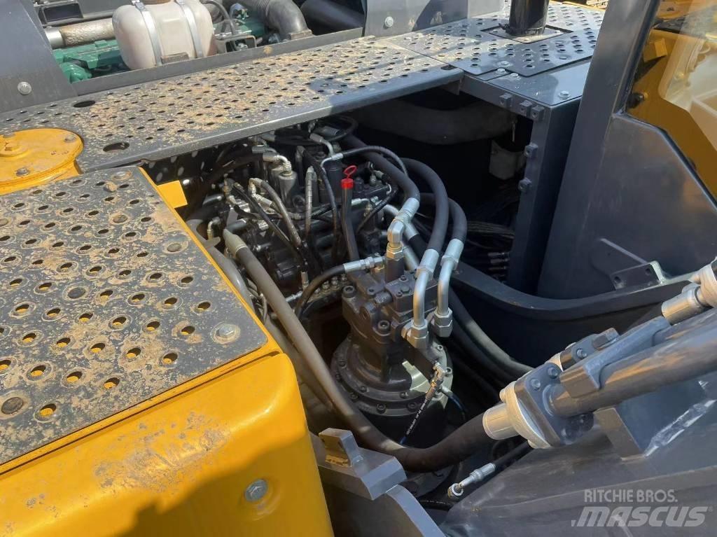 Volvo EC 220 Beltegraver