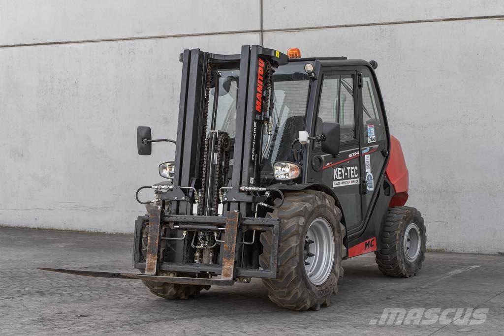 Manitou MC 25-4 Diesel Trucker