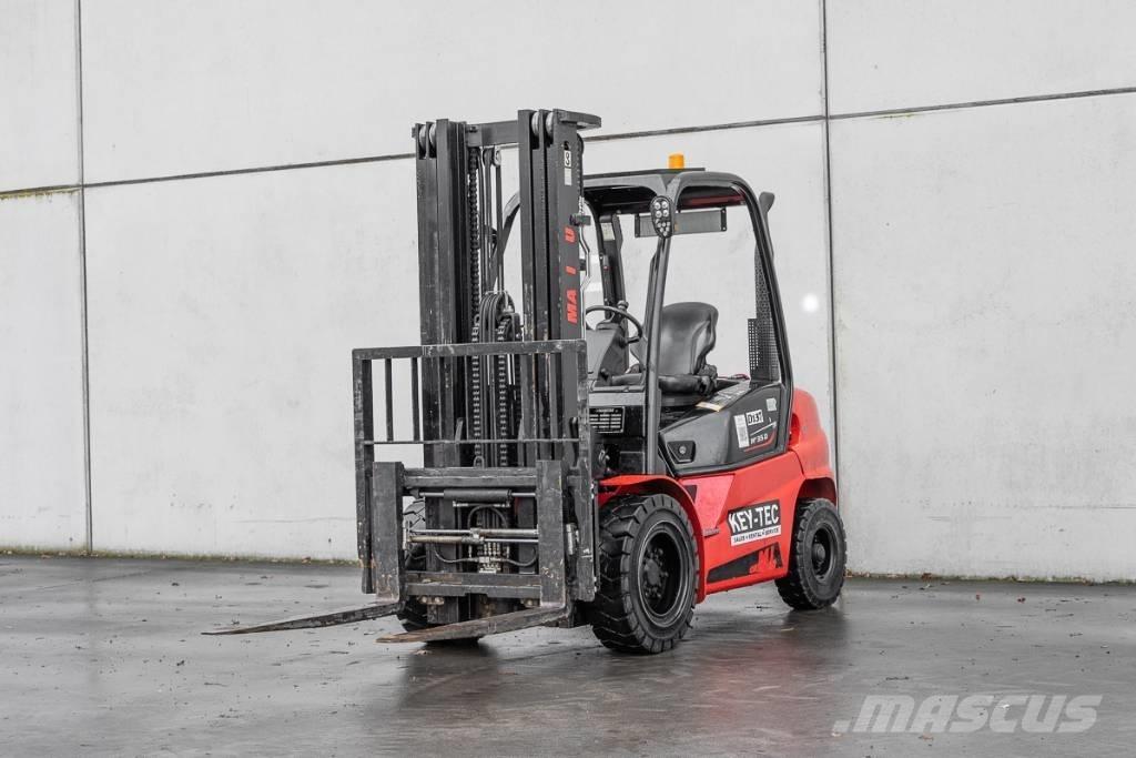 Manitou MI 35 D Diesel Trucker