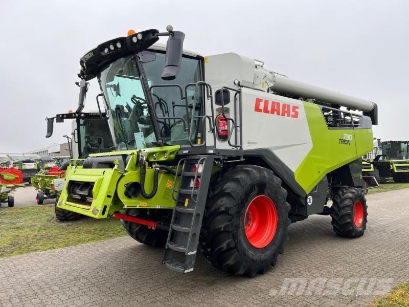 CLAAS TRION 730 Skurtreskere