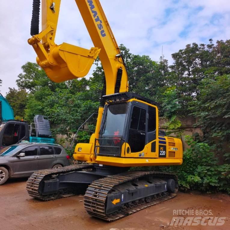 Komatsu PC 220-7 Beltegraver