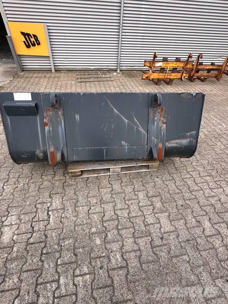 JCB Læsseskovl - 226cm Skuffer