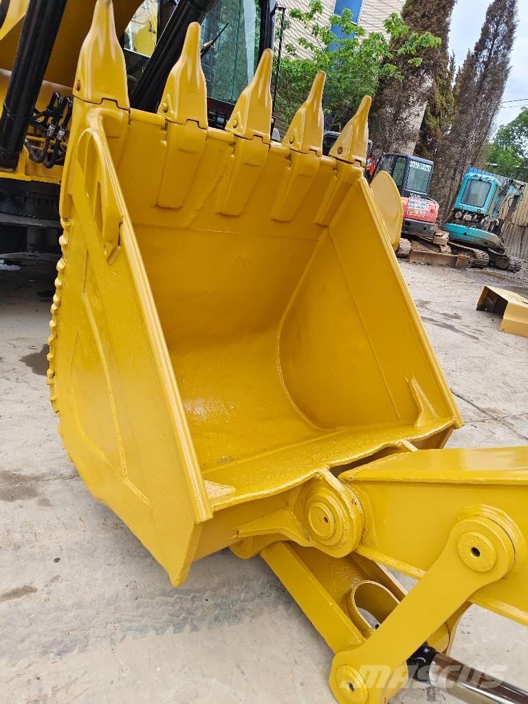 CAT 330D2L Beltegraver