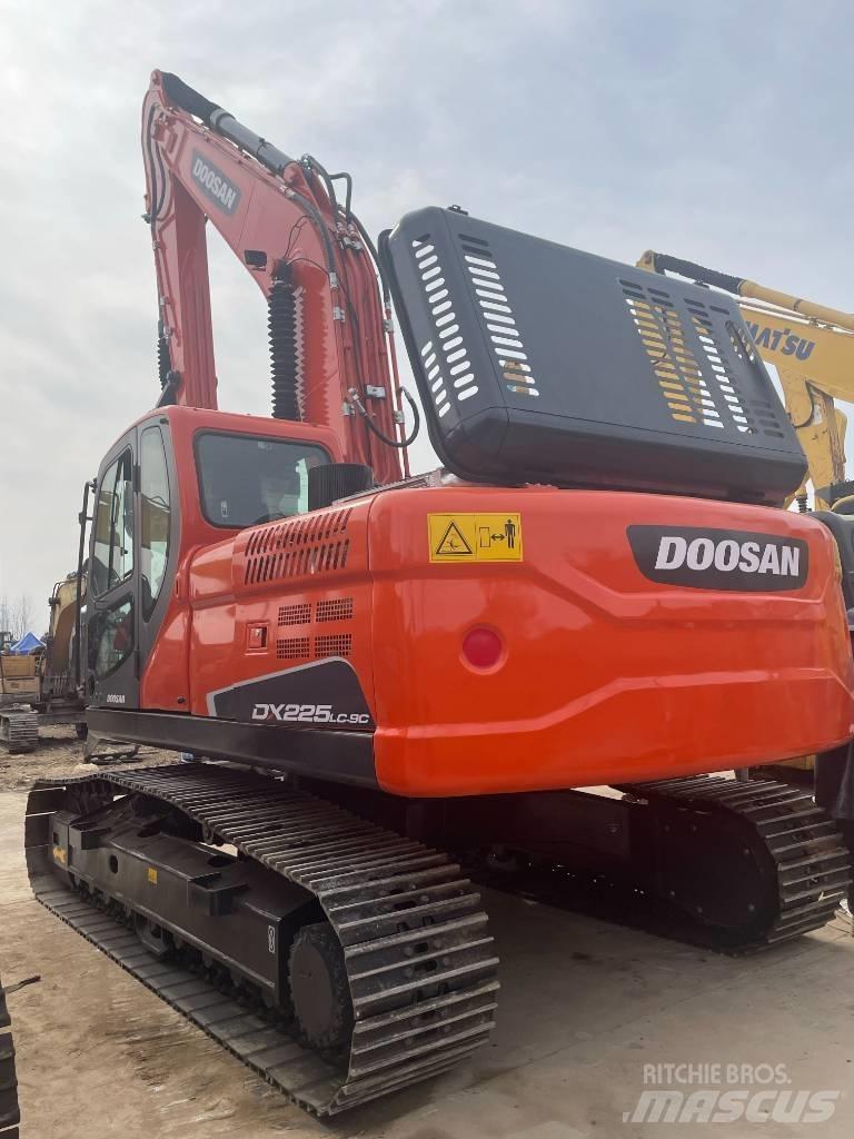Doosan DX 225LC-9C Beltegraver