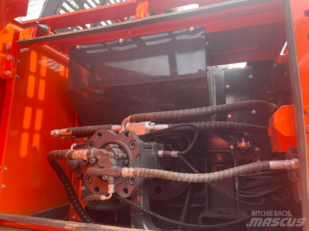 Doosan DX 225LC-9C Beltegraver