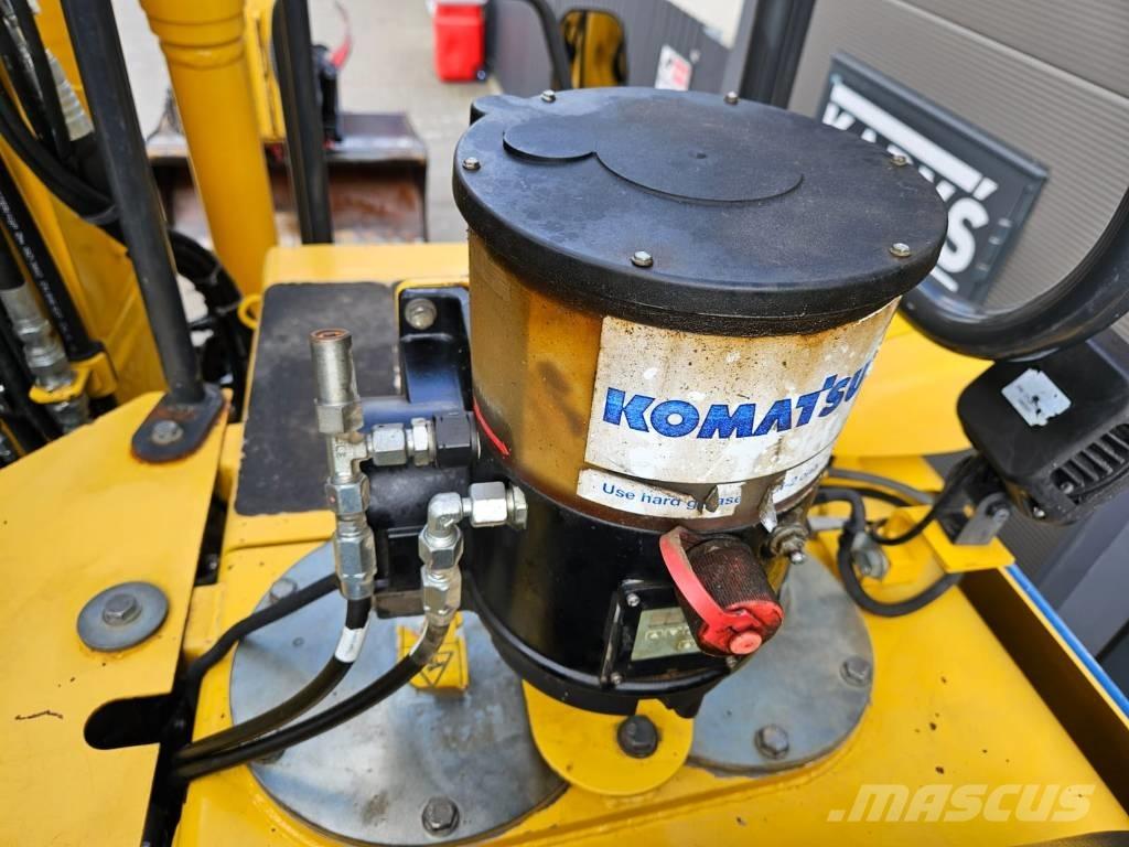 Komatsu PW 148-8 Hjulgravere